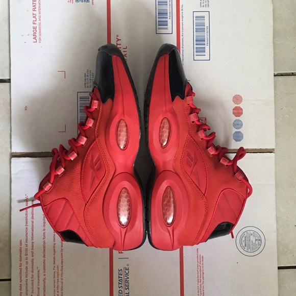 Men’s Reebok Question Allen Iverson Red Mid Heart Over Hype Sneakers Shoes Sz 12 - Picture 1 of 16